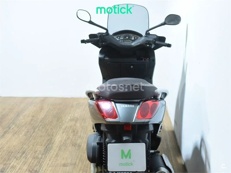 Yamaha XMAX 250 - Vista 6