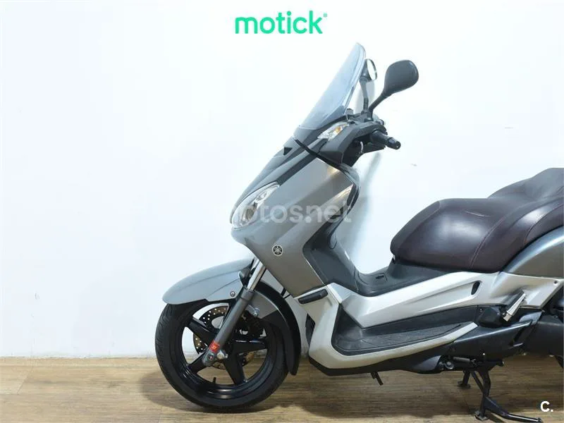 Yamaha XMAX 250 - Vista 8