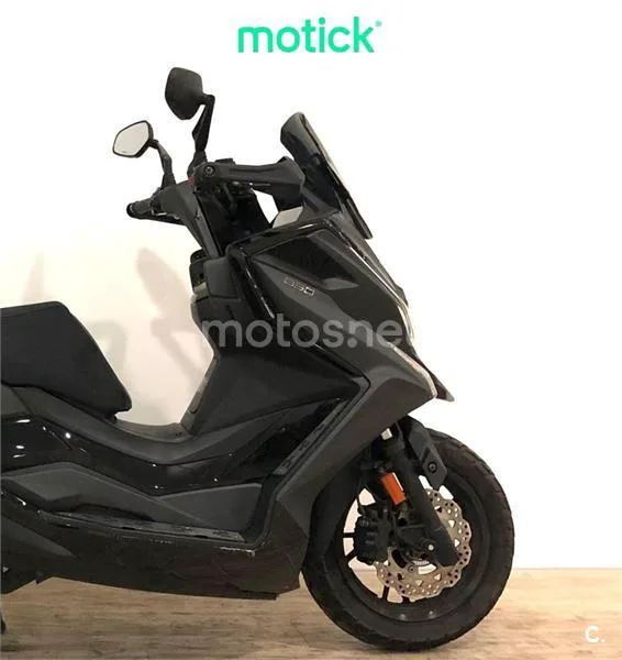 Kymco DTX 350 - Vista 4