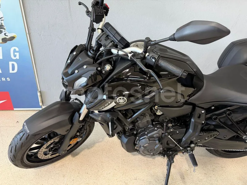 Yamaha MT-07 - Vista 7