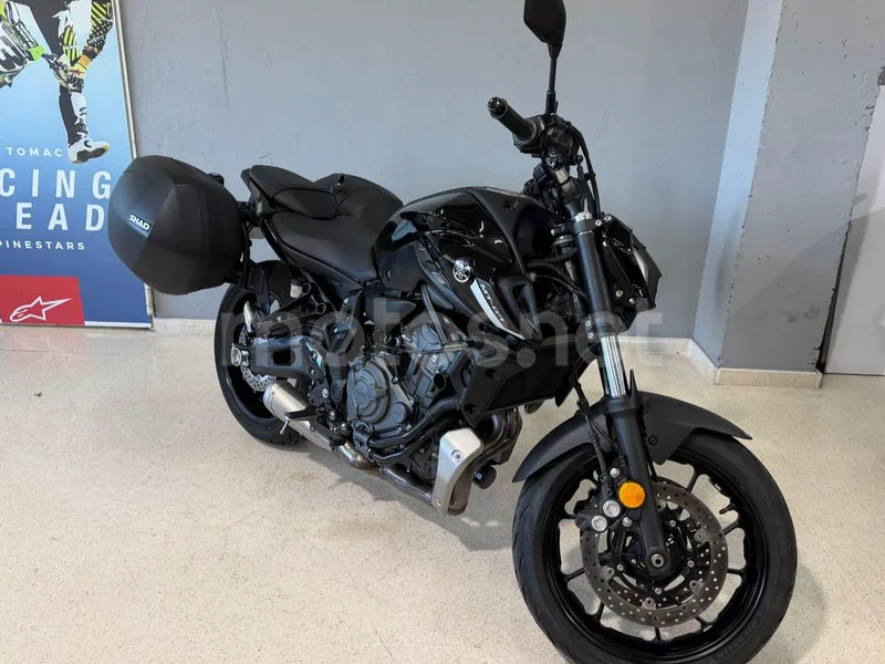 Yamaha MT-07 - Vista 8