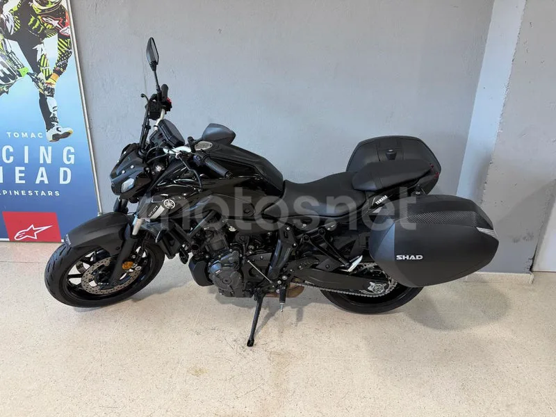 Yamaha MT-07 - Vista 9