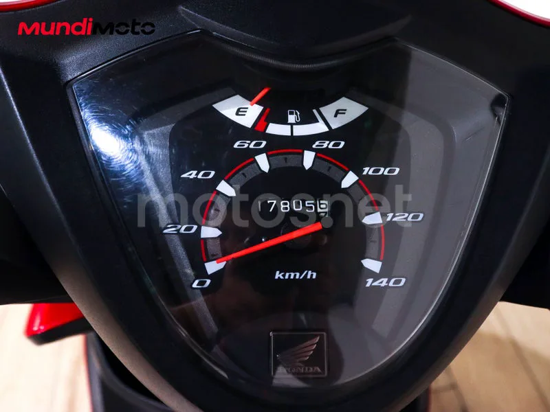 Honda Vision 110 - Vista 12