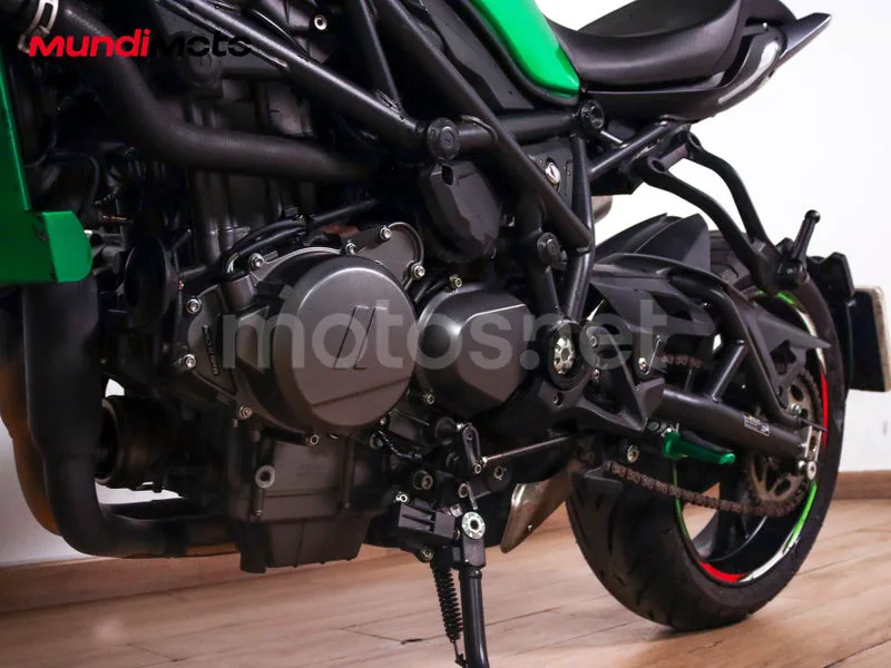 Benelli 752 S - Vista 10