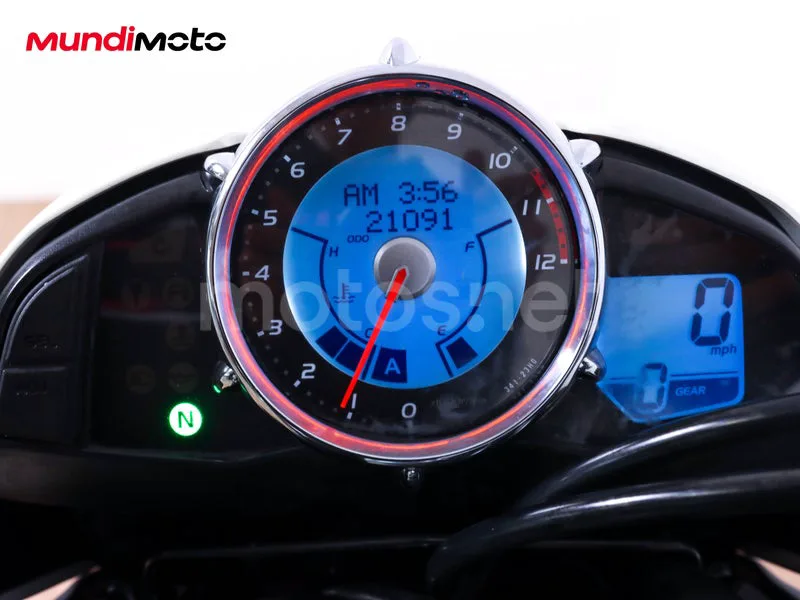 Suzuki B-King - Vista 12