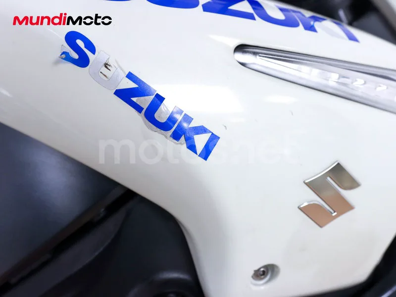 Suzuki B-King - Vista 15