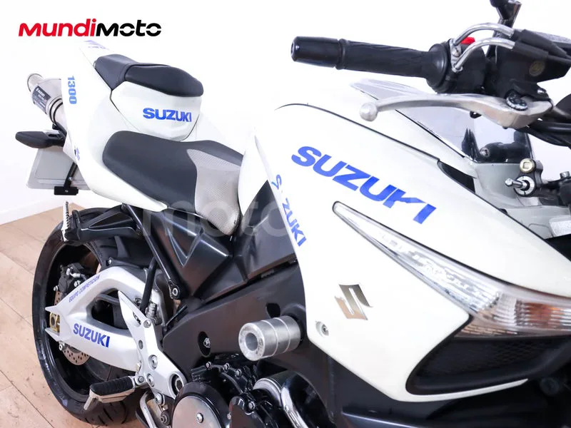 Suzuki B-King - Vista 31