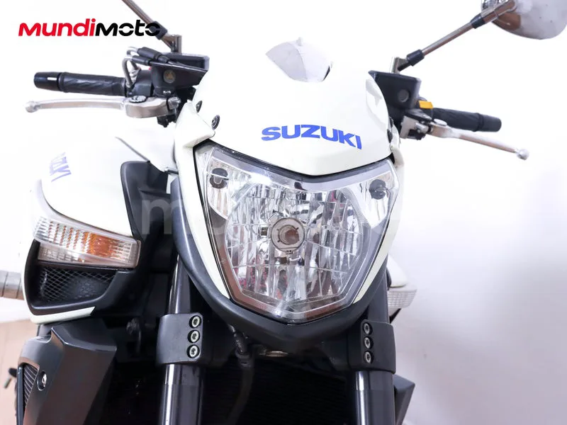 Suzuki B-King - Vista 5