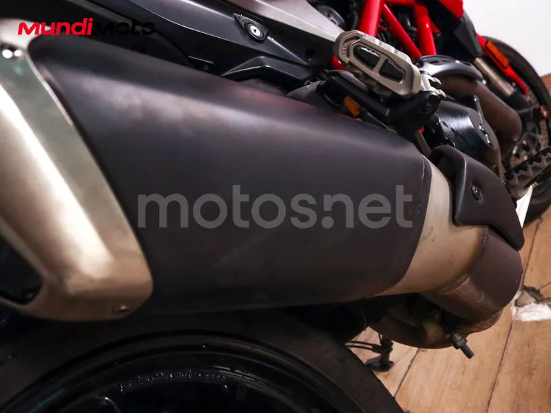 Ducati Hypermotard 939 - Vista 13
