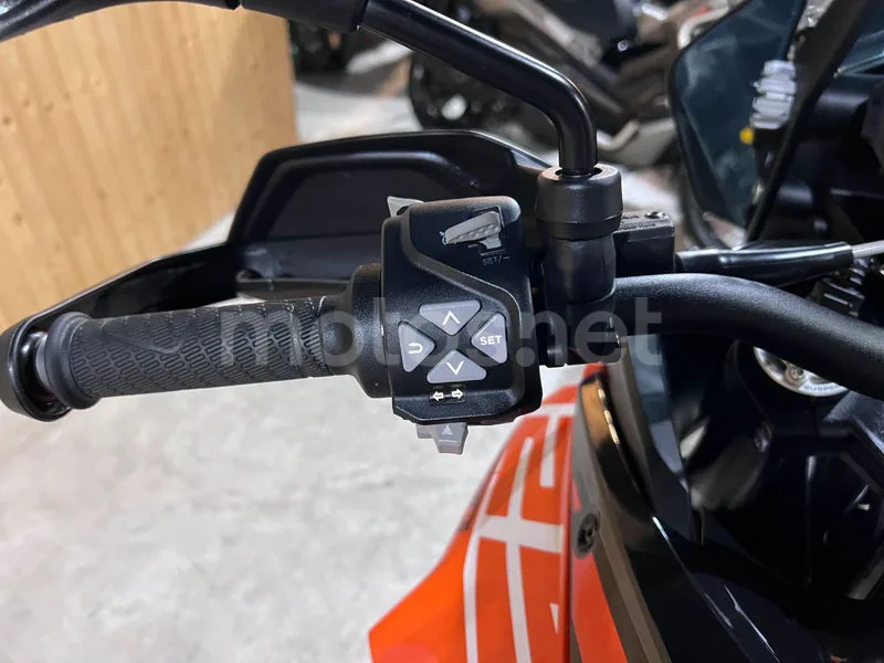 KTM 1290 Super Adventure - Vista 75