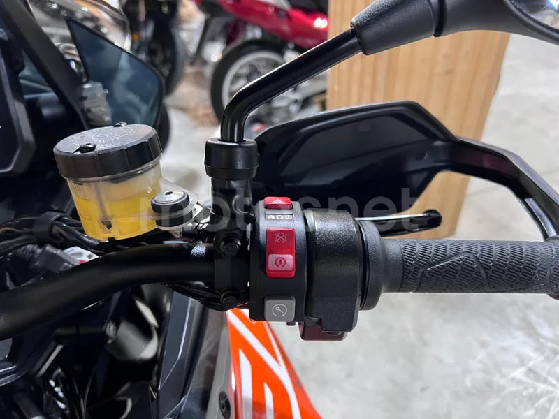 KTM 1290 Super Adventure - Vista 76