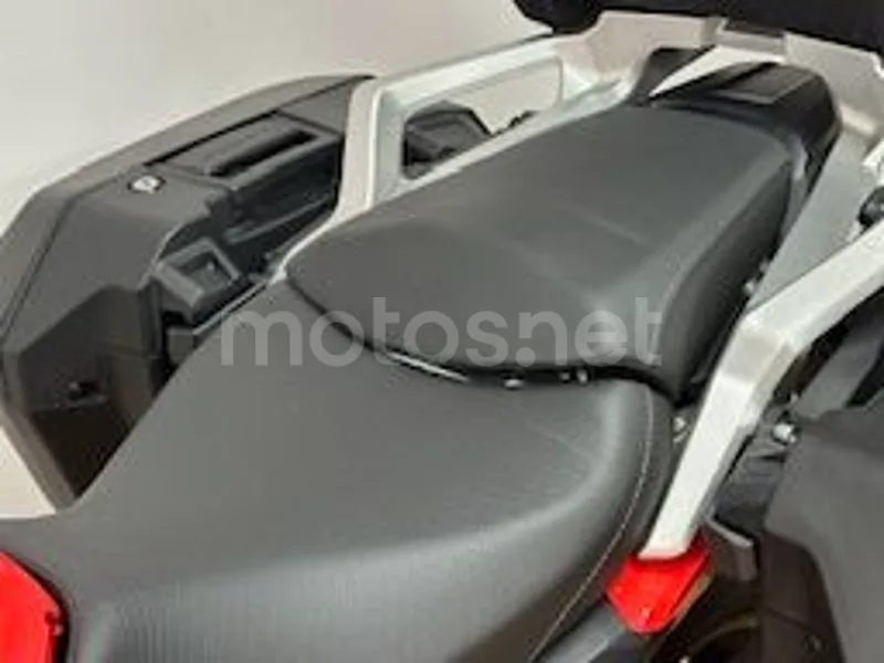 Honda NC750X - Vista 13