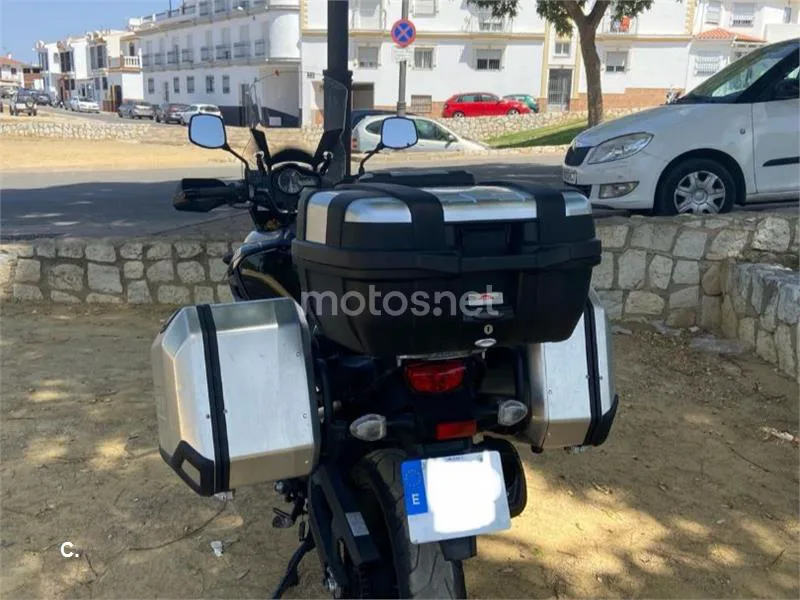 Suzuki V-Strom 1000 - Vista 4