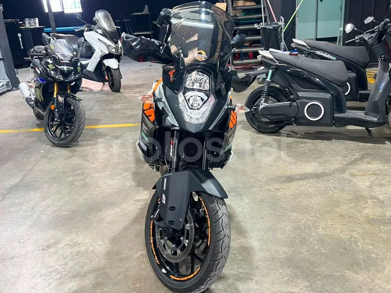 KTM 1090 Adventure - Vista 4