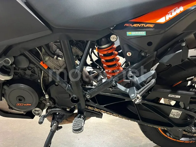 KTM 1090 Adventure - Vista 8