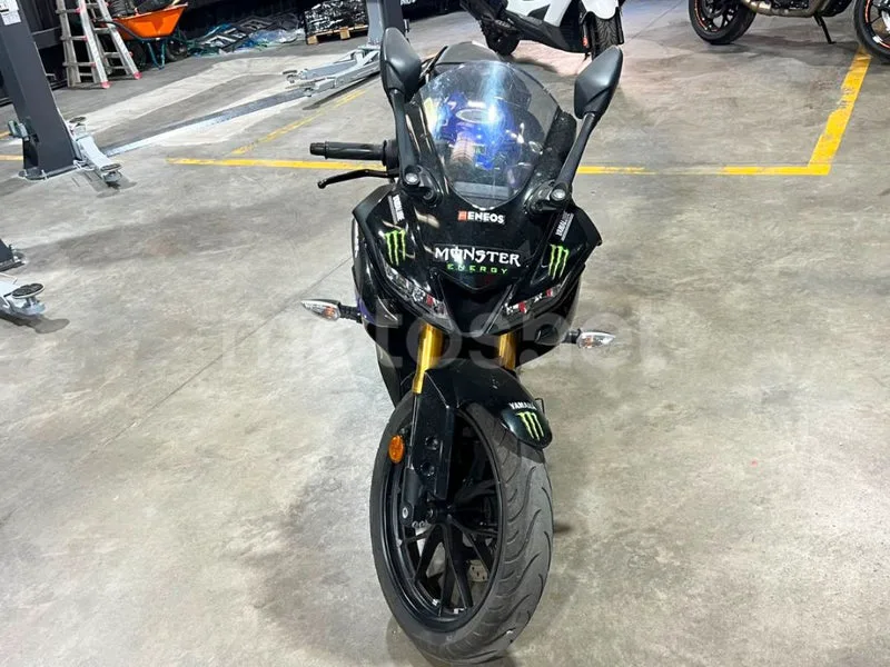 Yamaha YZF-R125 - Vista 4