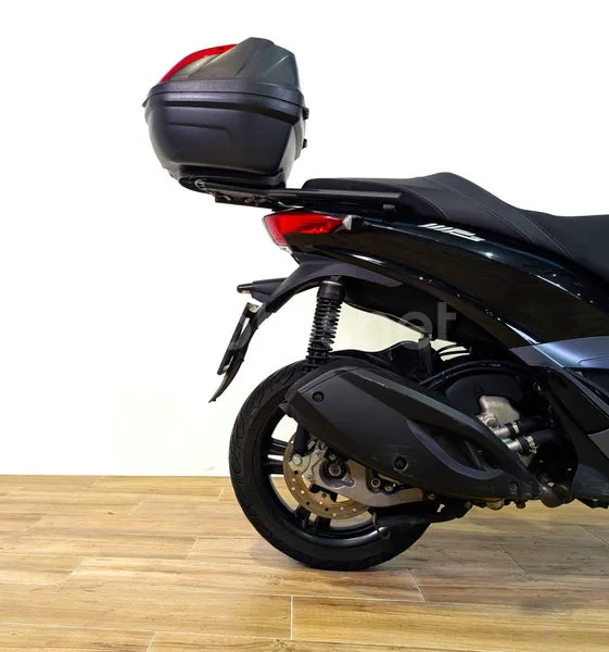 Piaggio MP3 - Vista 3