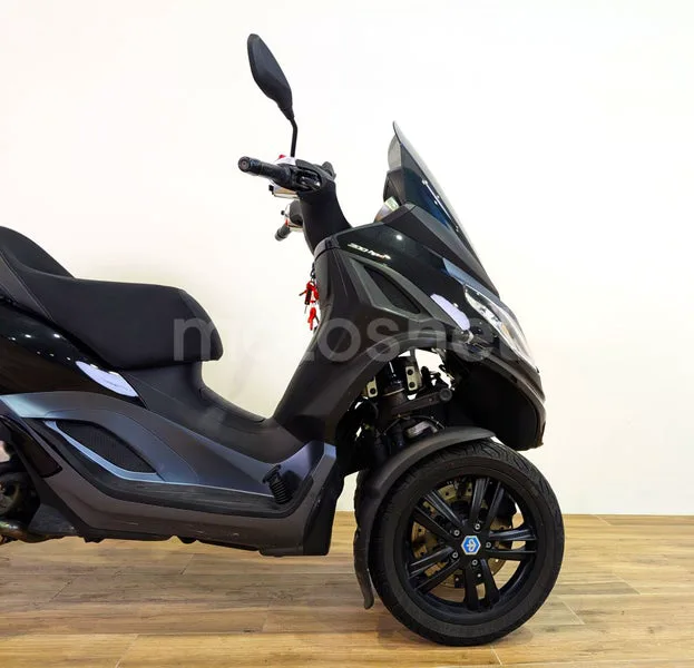 Piaggio MP3 - Vista 4