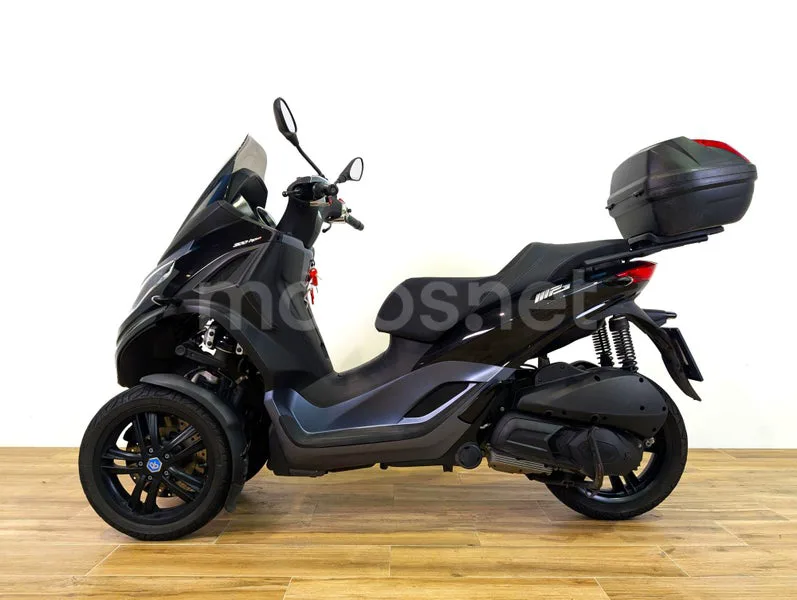 Piaggio MP3 - Vista 5