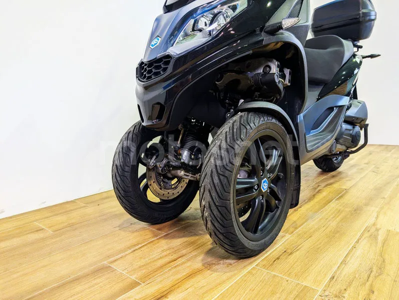 Piaggio MP3 - Vista 6