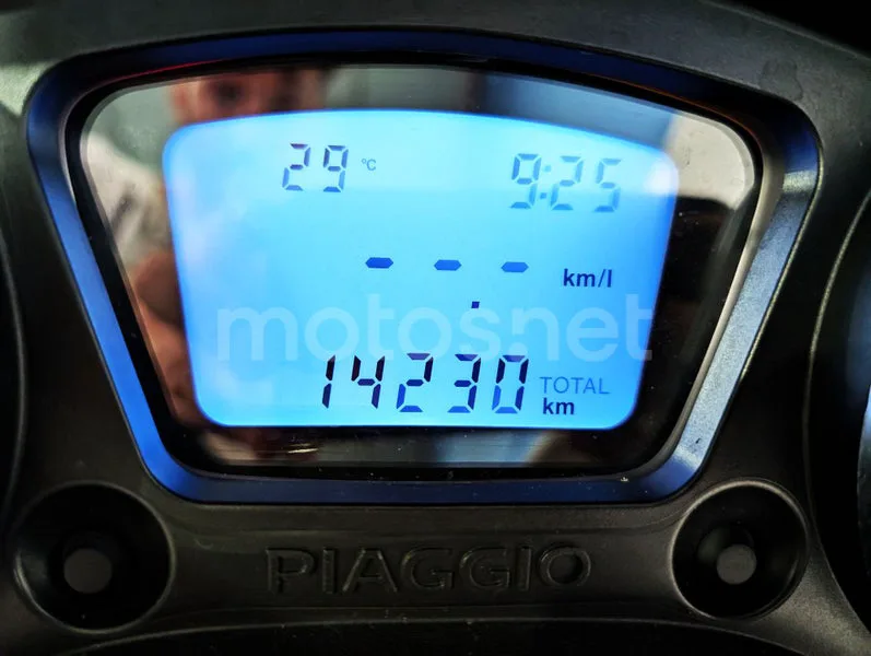 Piaggio MP3 - Vista 7