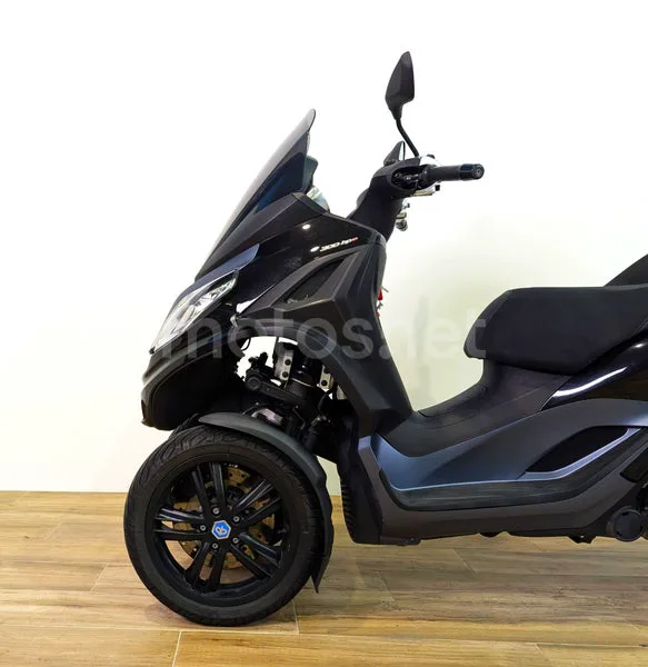 Piaggio MP3 - Vista 8