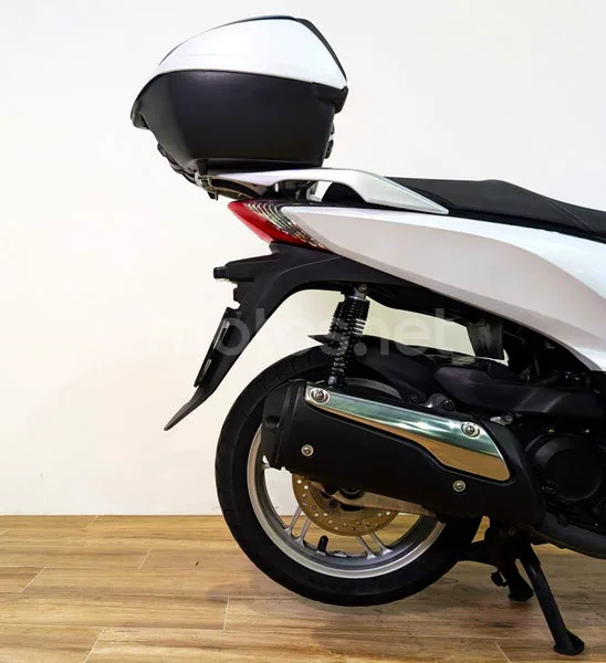 Honda SH300i - Vista 3