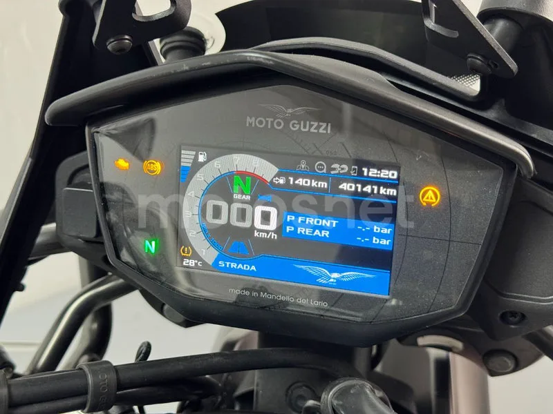 Moto Guzzi V85 TT - Vista 15