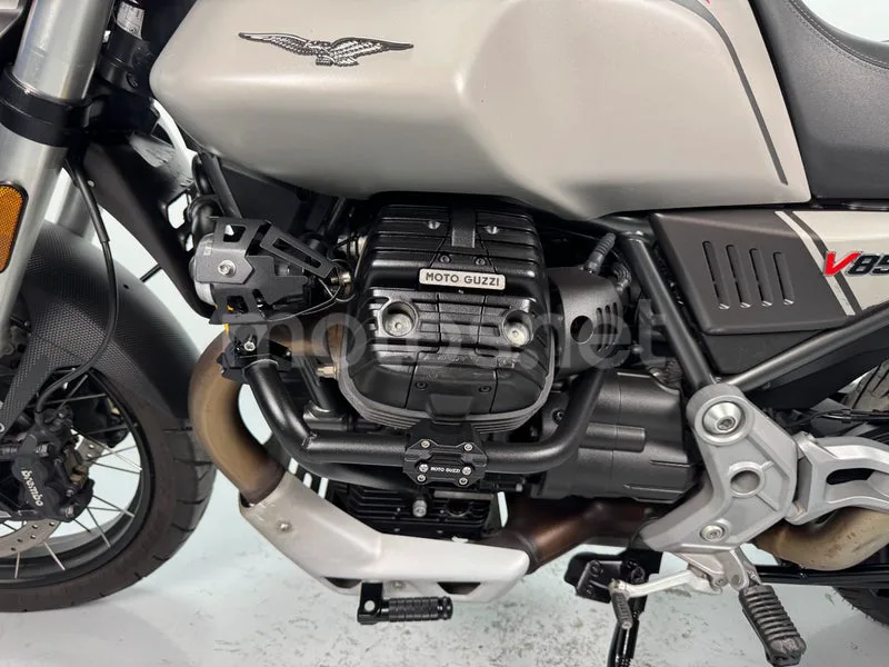 Moto Guzzi V85 TT - Vista 19