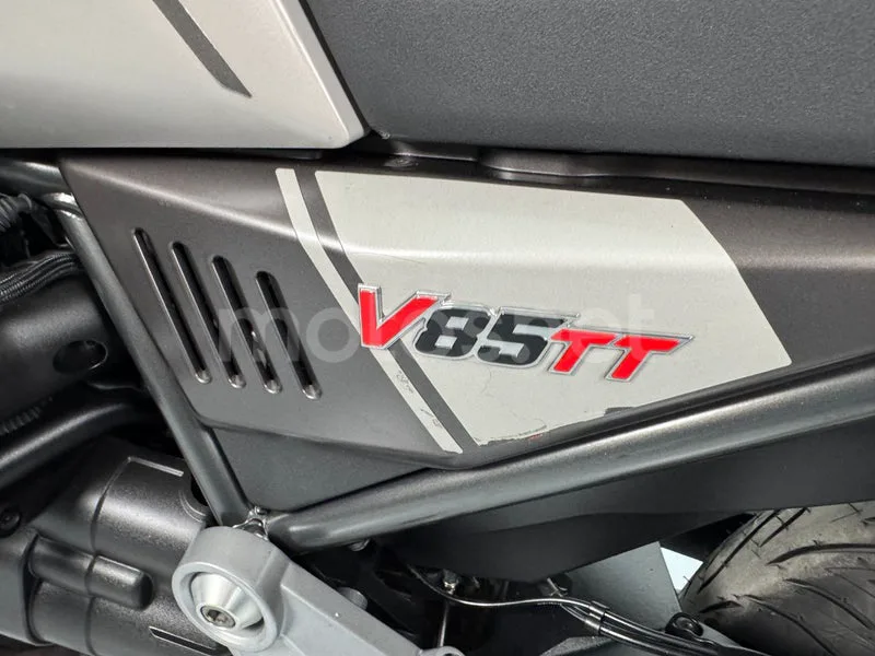 Moto Guzzi V85 TT - Vista 24