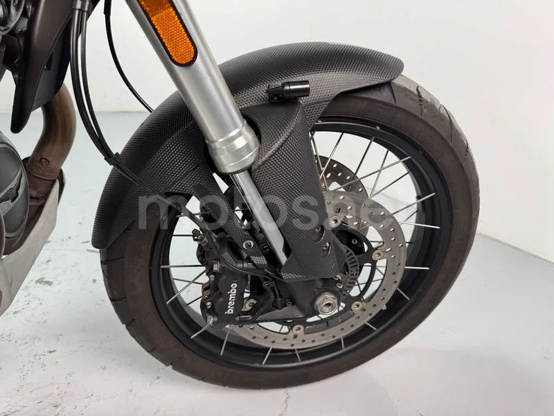 Moto Guzzi V85 TT - Vista 6