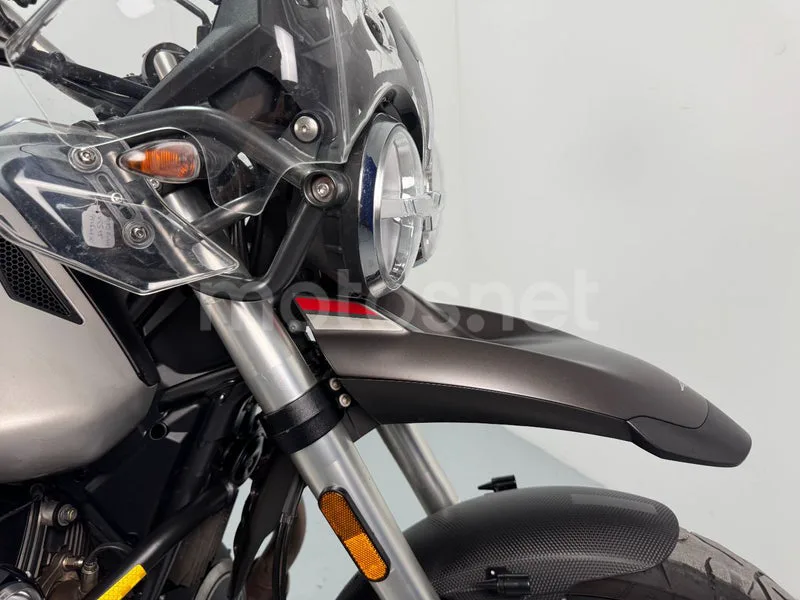 Moto Guzzi V85 TT - Vista 7