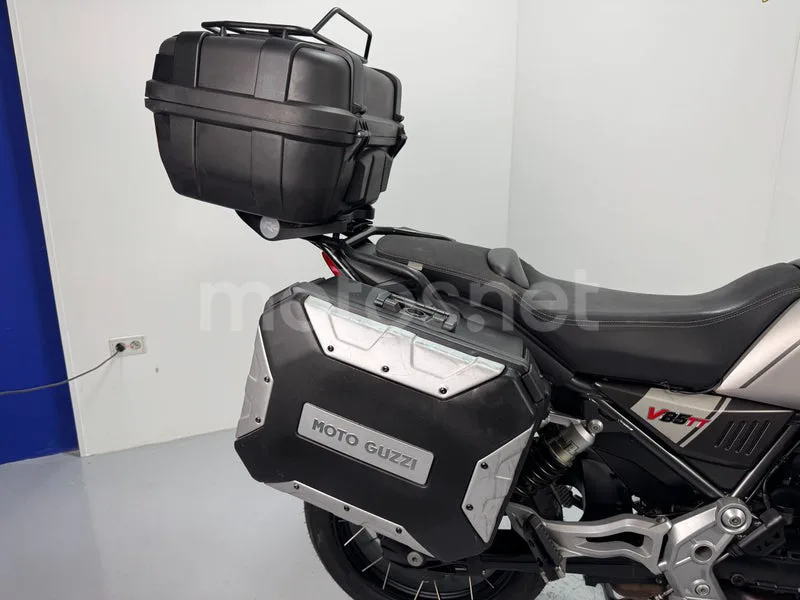 Moto Guzzi V85 TT - Vista 10