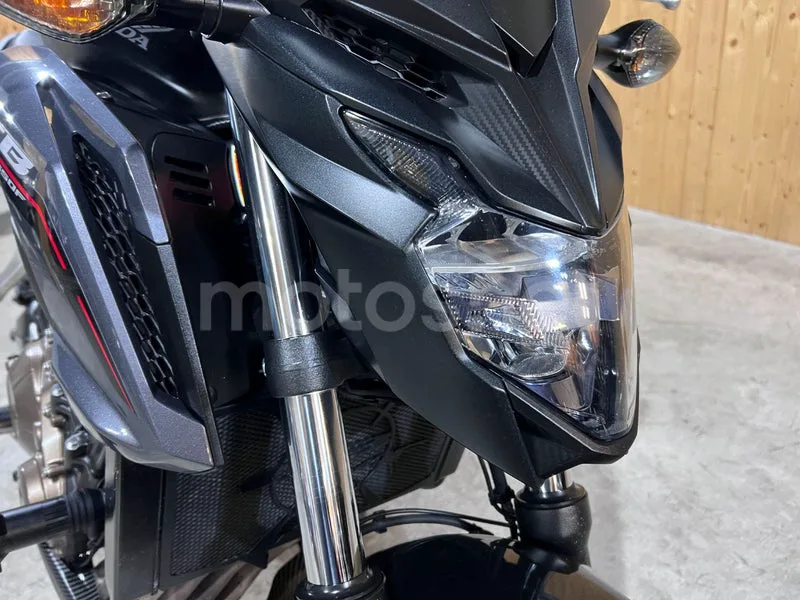 Honda CB650F - Vista 11