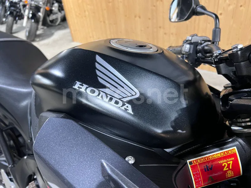 Honda CB650F - Vista 18