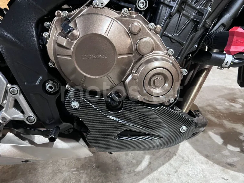 Honda CB650F - Vista 25