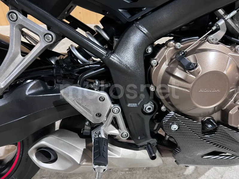 Honda CB650F - Vista 30