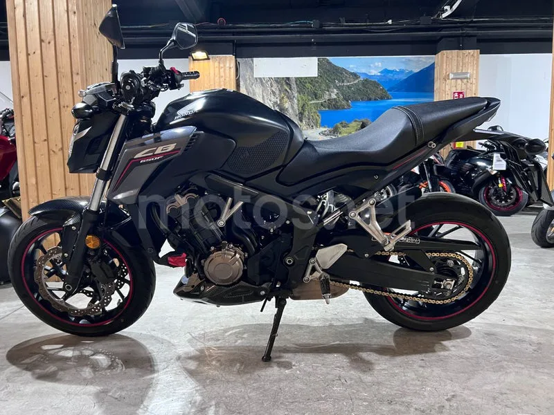 Honda CB650F - Vista 4