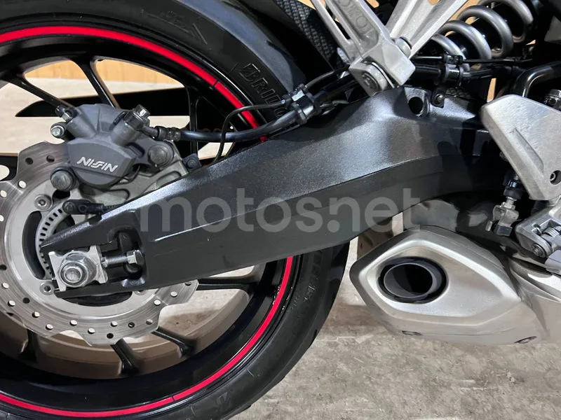 Honda CB650F - Vista 36