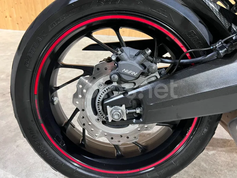 Honda CB650F - Vista 37