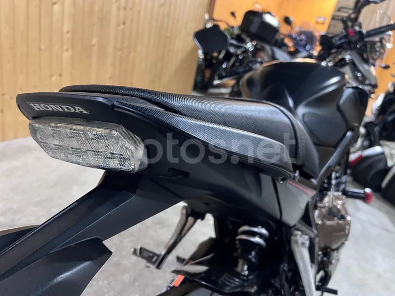 Honda CB650F - Vista 38