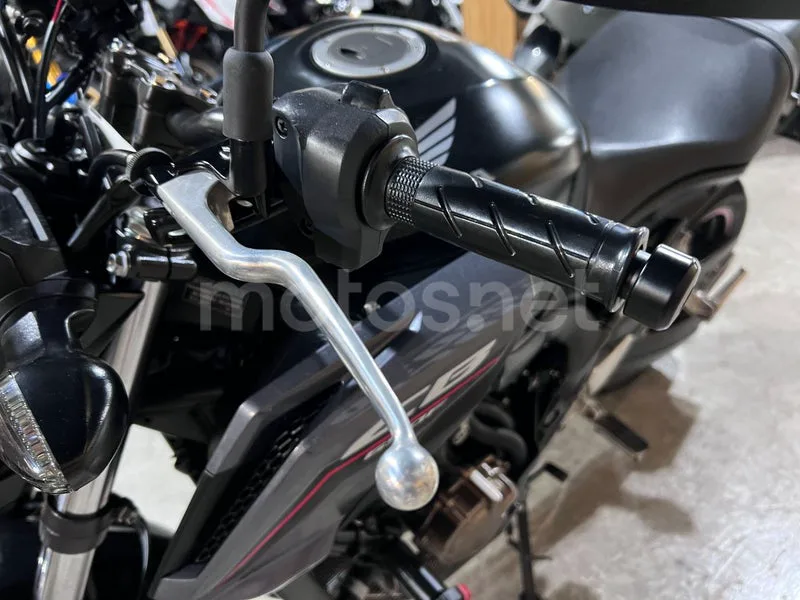 Honda CB650F - Vista 46