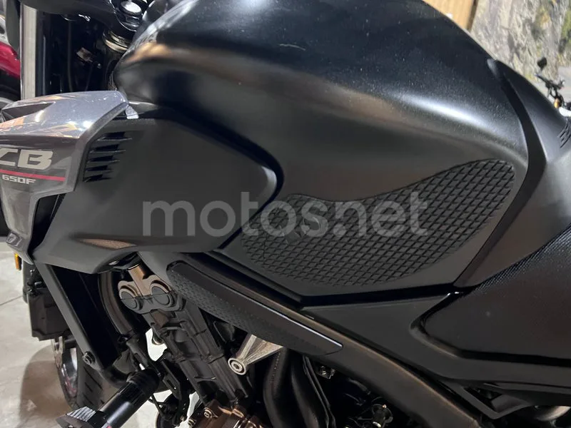 Honda CB650F - Vista 56