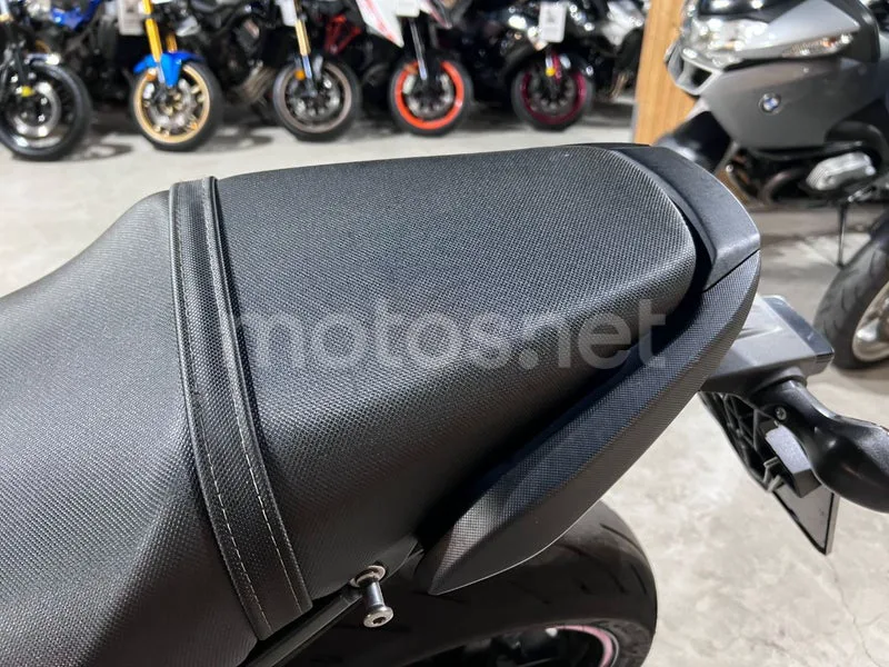 Honda CB650F - Vista 61