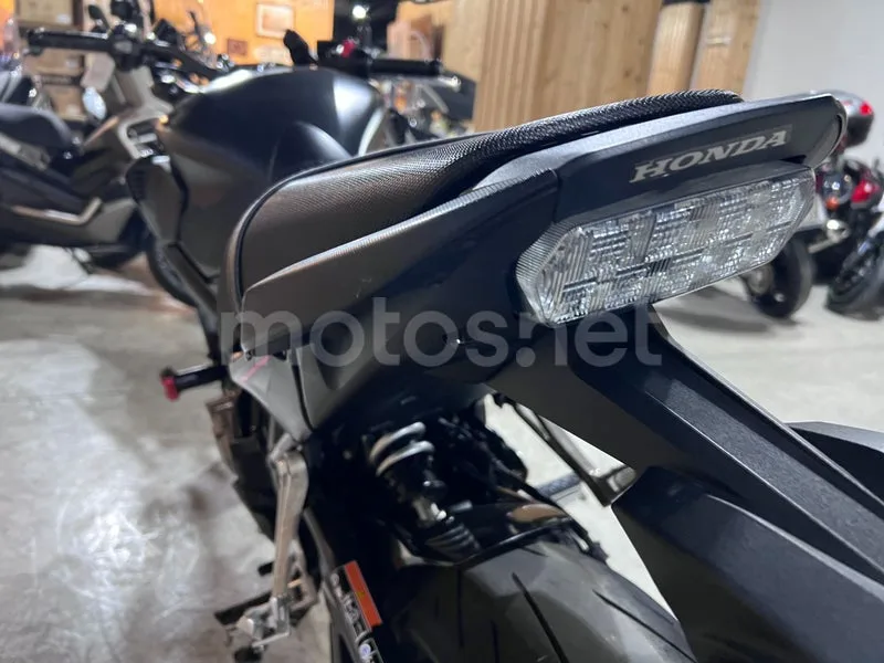Honda CB650F - Vista 67