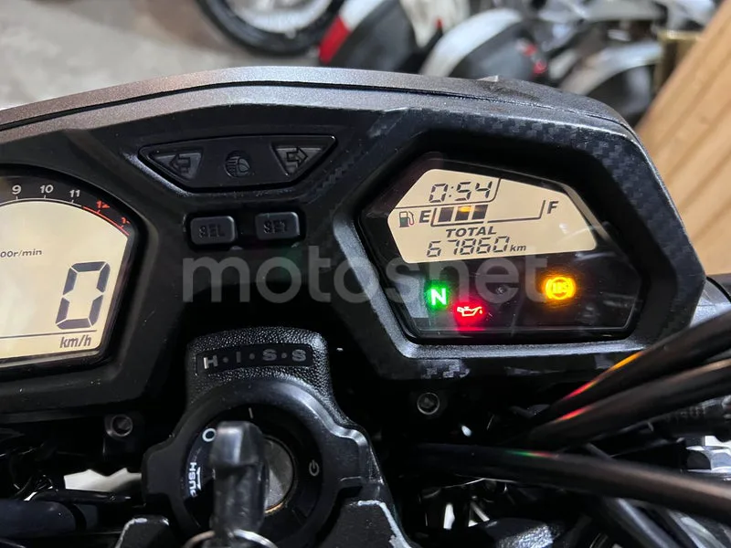 Honda CB650F - Vista 77