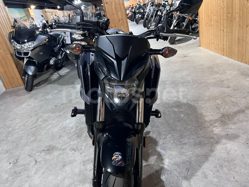 Honda CB650F - Vista 9