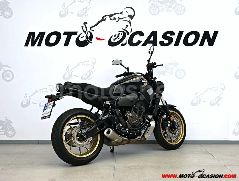 Yamaha XSR700 - Vista 3