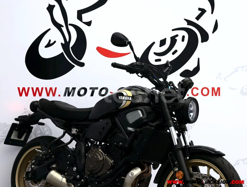 Yamaha XSR700 - Vista 4