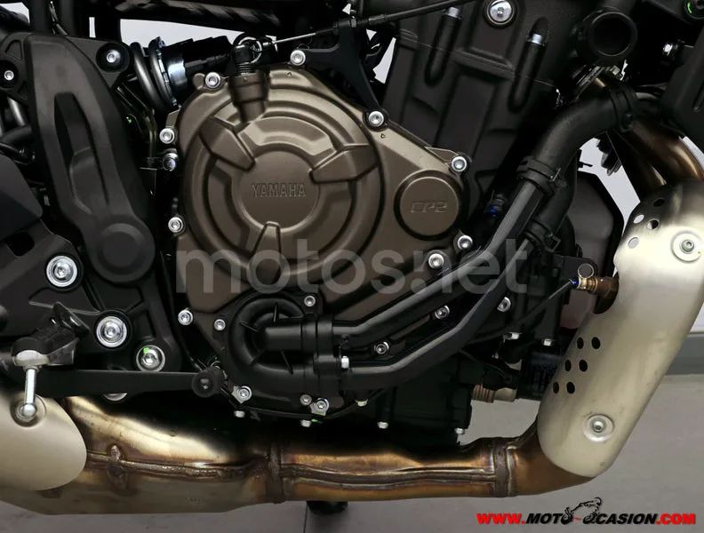 Yamaha XSR700 - Vista 5
